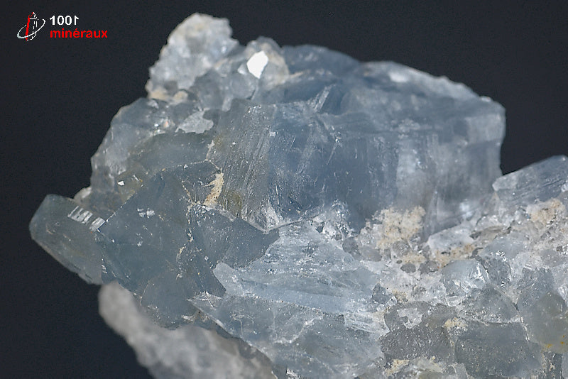 Minéral cristallisé de célestine de Madagascar