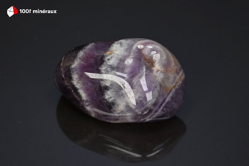 Minéral poli d'améthyste à chevrons de Namibie