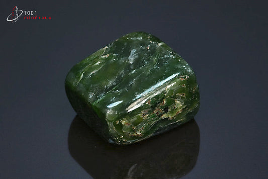 Minéral poli de jade néphrite verte du Pakistan