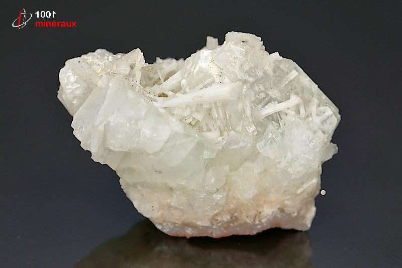 Minéral cristallisé d'apophyllite et de scolécite d'Inde