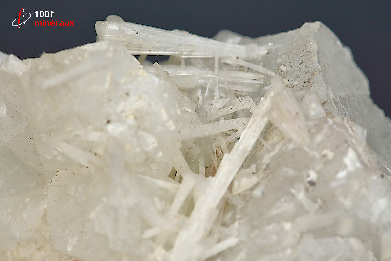 Minéral cristallisé d'apophyllite et de scolécite d'Inde
