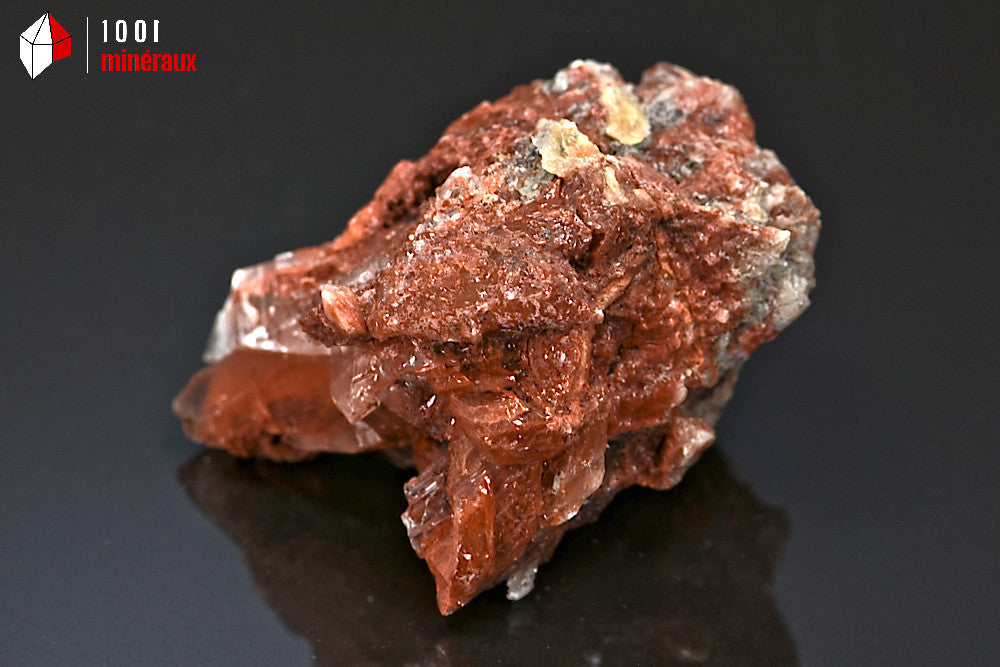 Minéral de gypse cristallisé rouge et blanc translucide d'Espagne