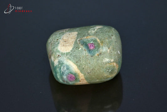 Minéral poli de fuchsite à rubis d'Inde