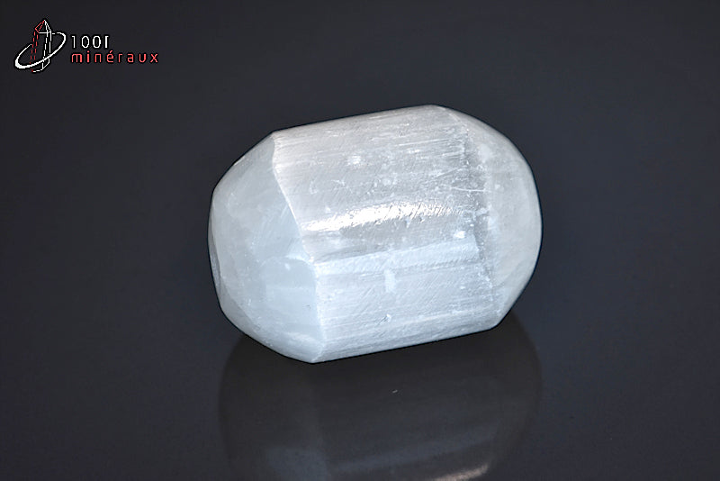 Minéral poli de sélénite blanche du Maroc