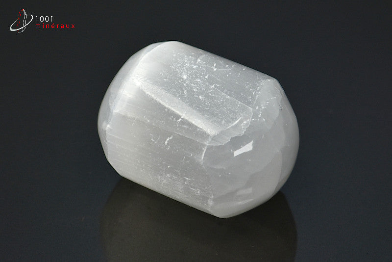Minéral poli de sélénite blanche du Maroc