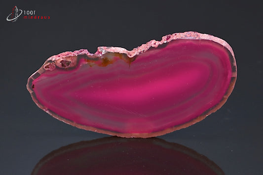 Tranche d'agate rose teintée polie minéral du Brésil