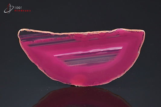 Tranche d'agate rose teintée polie minéral du Brésil