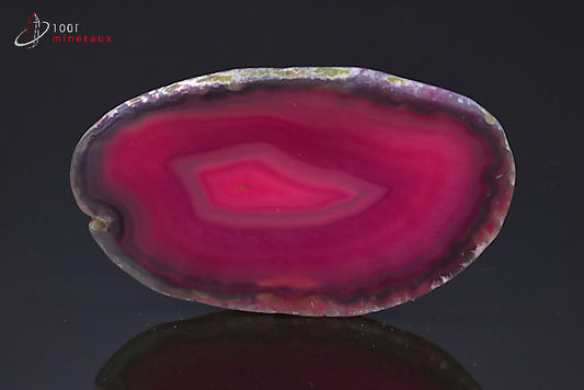 Tranche d'agate rose teintée polie minéral du Brésil