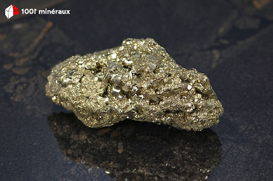 Pyrite brute Pérou - Forme allongée, tapis de pyritoèdres 1 mm et cristaux 3 mm - 209 g - BD982
