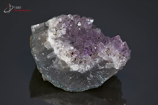 Minéral d'améthyste violette du Brésil