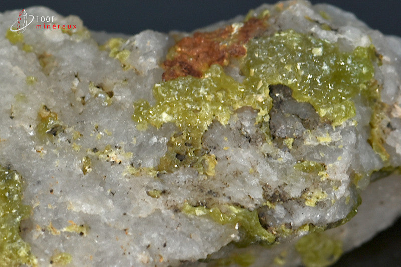 Minéral cristallisé de pyromorphite verte de France
