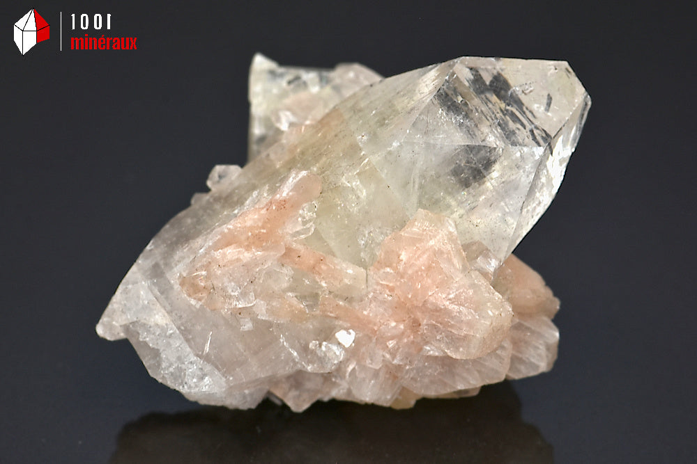 Minéral cristallisé d'apophyllite translucide et stilbite d'Inde