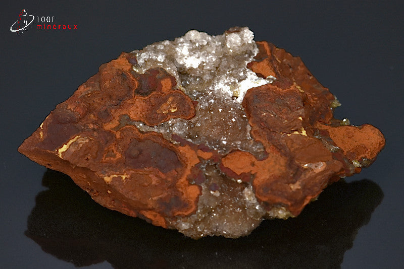 Minéral cristallisé d'adamite verte sur limonite du Mexique