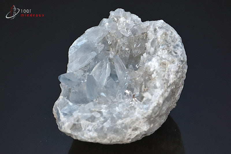 Minéral cristallisé de célestine de Madagascar