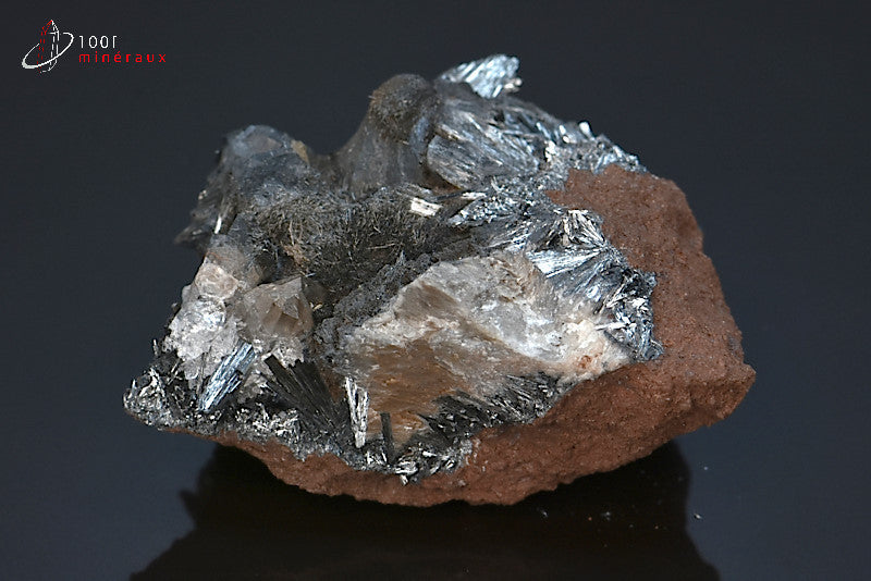 Minéral cristallisé de pyrolusite de manganèse du Maroc