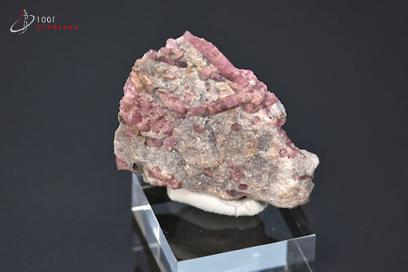 Minéral cristallisé de rubellite ou tourmaline rose des Etats-Unis