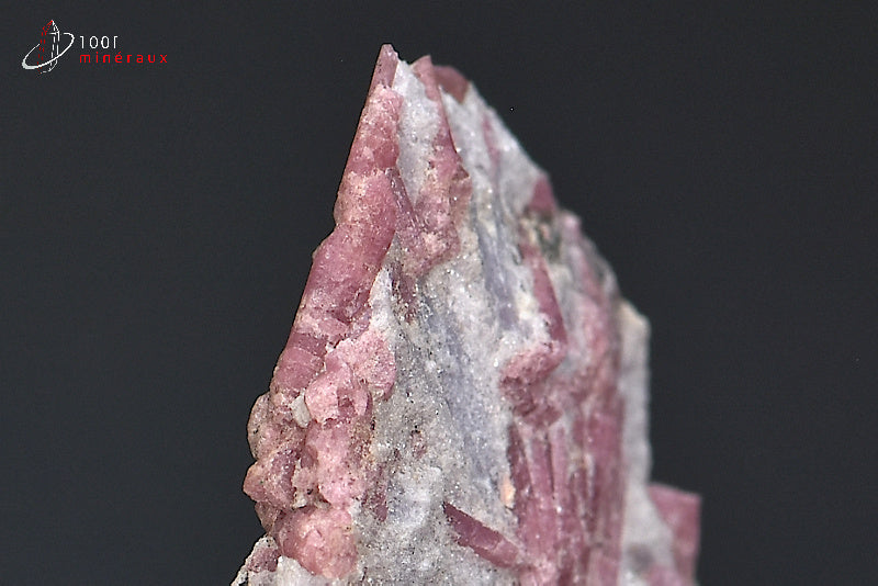 Minéral cristallisé de rubellite ou tourmaline rose des Etats-Unis