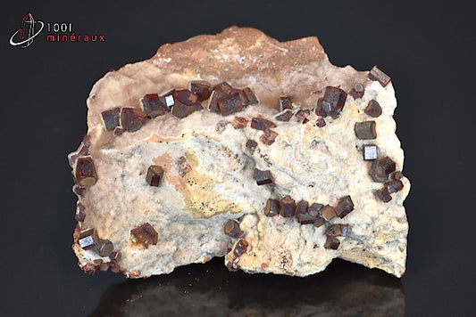 Minéral cristallisé de vanadinite du Maroc