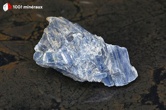 Kyanite bleue sur Quartz translucide du Brésil - Vue d'ensemble, 65 g - BE909