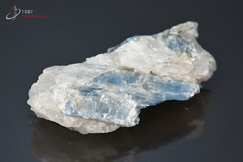 Minéral cristallisé de Kyanite bleue du Brésil