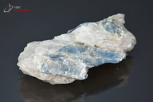 Minéral cristallisé de Kyanite bleue du Brésil