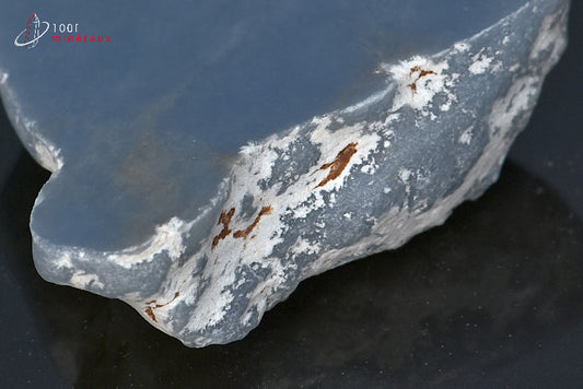 Minéral poli d'angélite bleue du Pérou