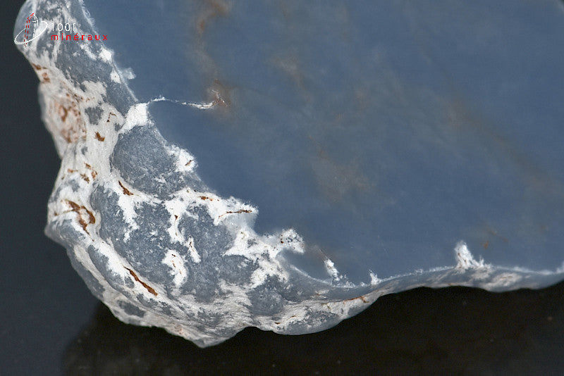 Minéral poli d'angélite bleue du Pérou