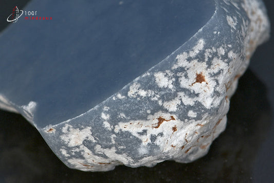 Minéral poli d'angélite bleue du Pérou