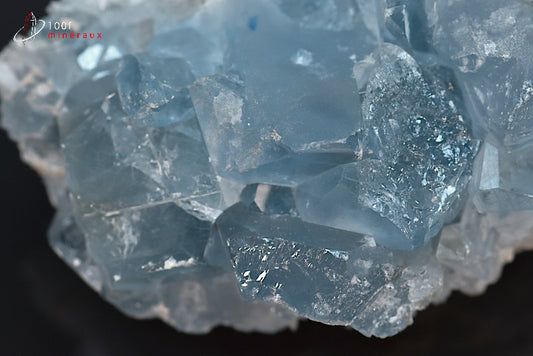 Minéral cristallisé de célestine de Madagascar