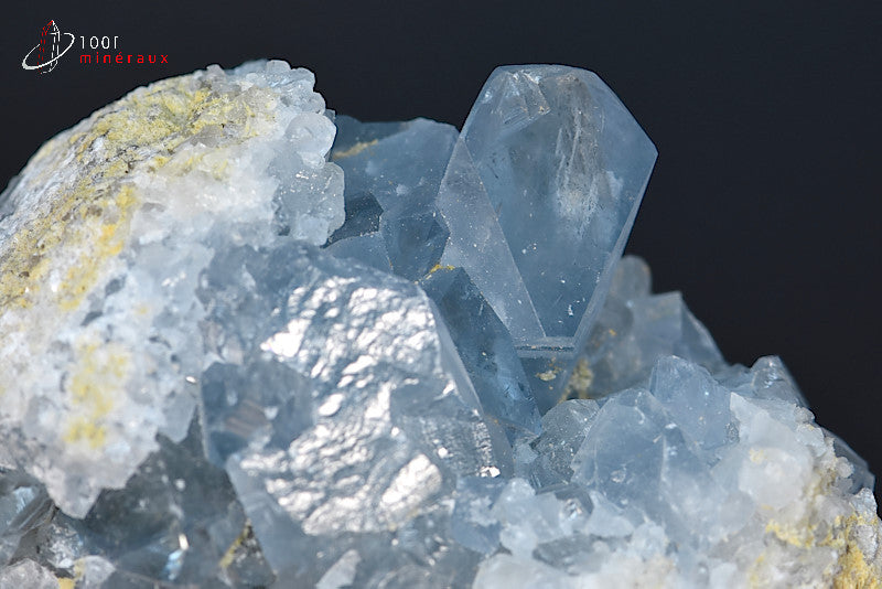 Minéral cristallisé de célestine de Madagascar