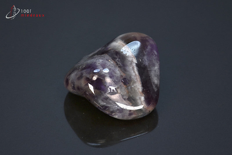 Minéral d'améthyste polie violette de Namibie