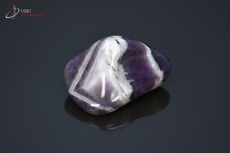 Minéral d'améthyste polie violette de Namibie