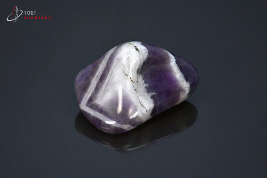 Minéral d'améthyste polie violette de Namibie