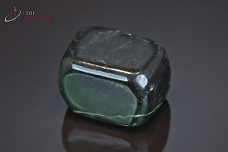 Minéral poli de jade néphrite verte du Pakistan