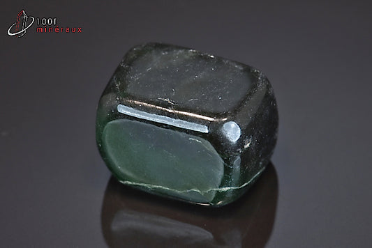 Minéral poli de jade néphrite verte du Pakistan