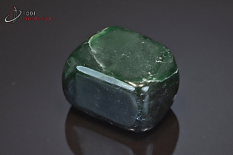 Minéral poli de jade néphrite verte du Pakistan