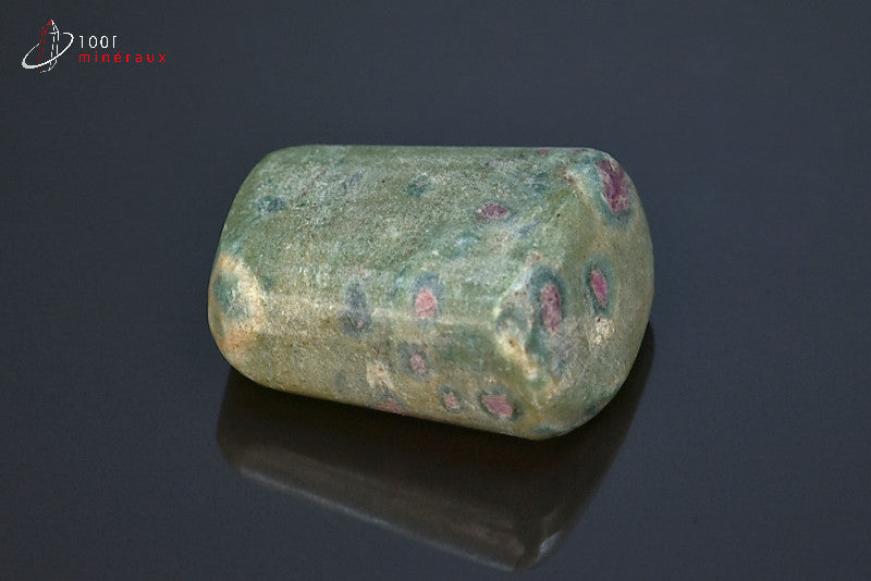 Minéral poli de fuchsite à rubis d'Inde