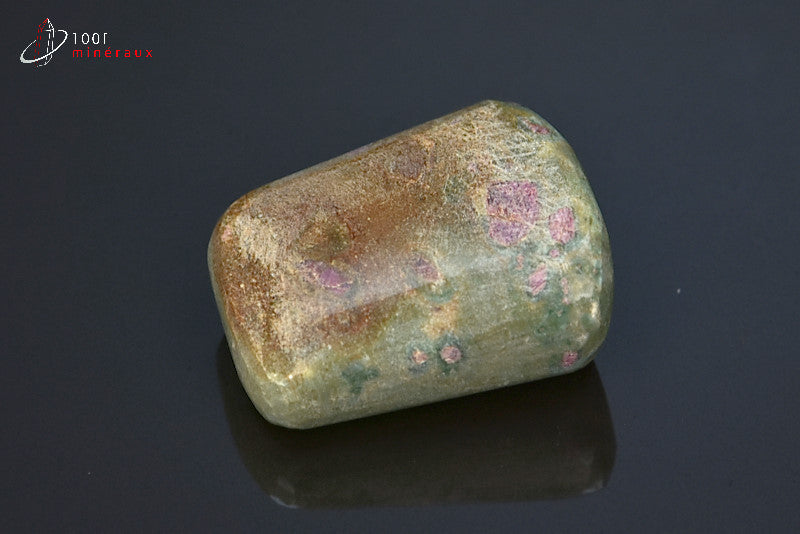 Minéral poli de fuchsite à rubis d'Inde