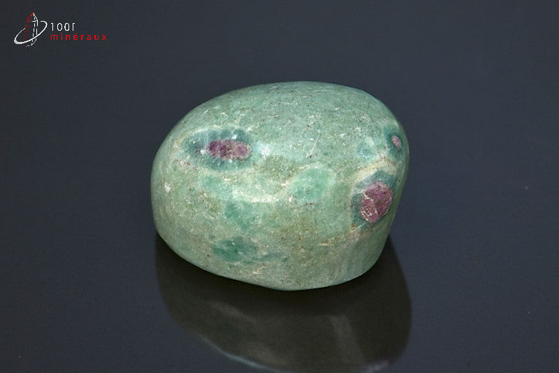 Minéral poli de fuchsite à rubis d'Inde