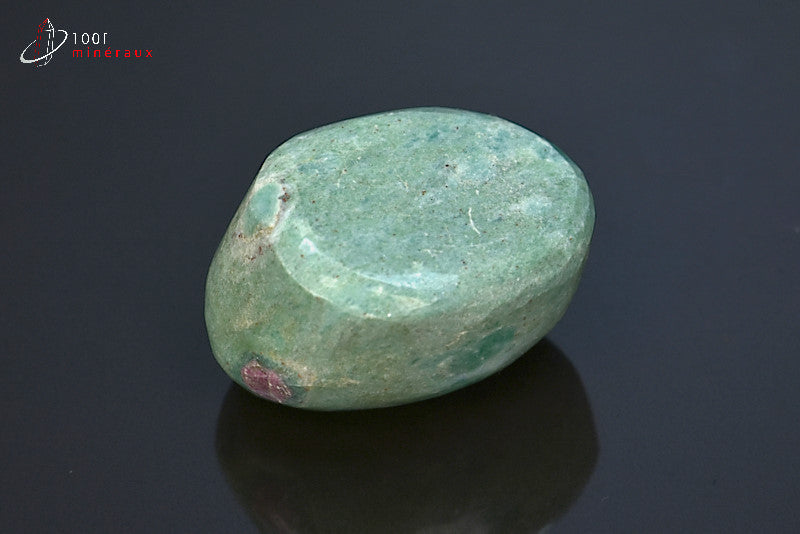 Minéral poli de fuchsite à rubis d'Inde