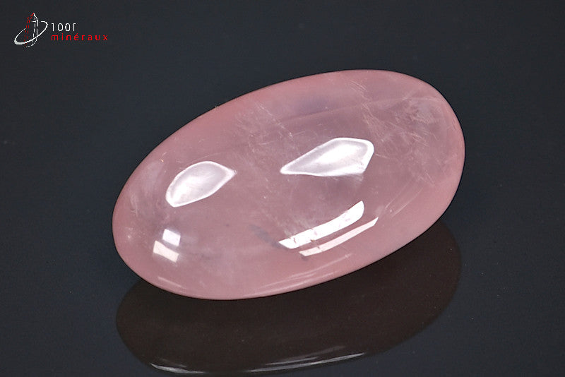 Minéral poli de quartz rose de Madagascar