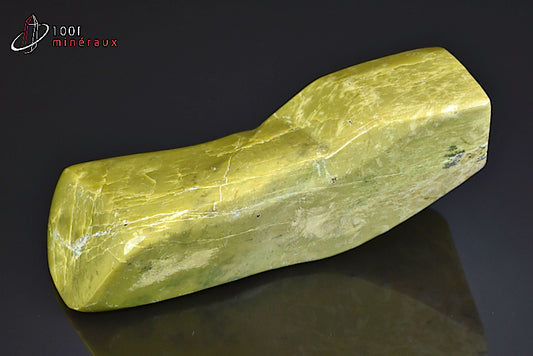 Minéral poli de serpentine verte en forme libre du Pakistan