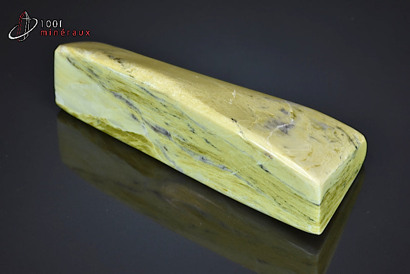 Minéral poli de serpentine verte en forme libre du Pakistan