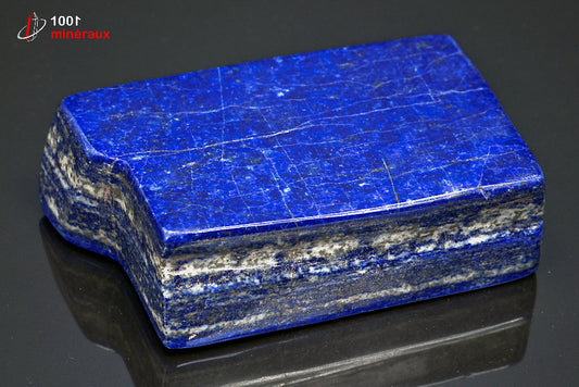 Minéral poli de lapis-lazuli en forme libre d'Afghanistan