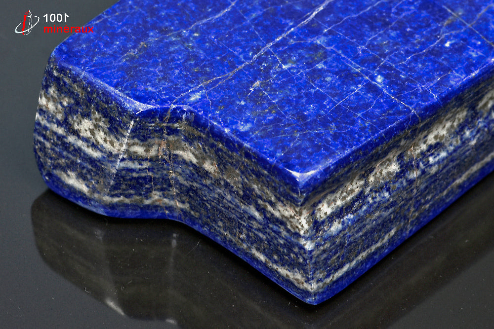 Minéral poli de lapis-lazuli en forme libre d'Afghanistan