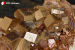 Vanadinite du Maroc (cristaux épais jaune à brun foncé, sur socle) - 96 g / BG55 - Vignette | 1001 minéraux