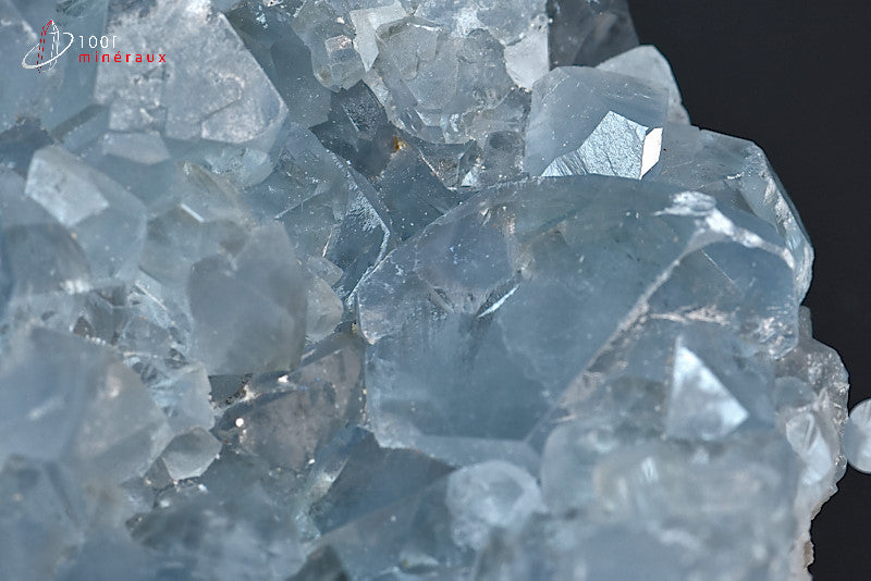 Minéral cristallisé de célestine de Madagascar