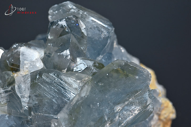 Minéral cristallisé de célestine de Madagascar