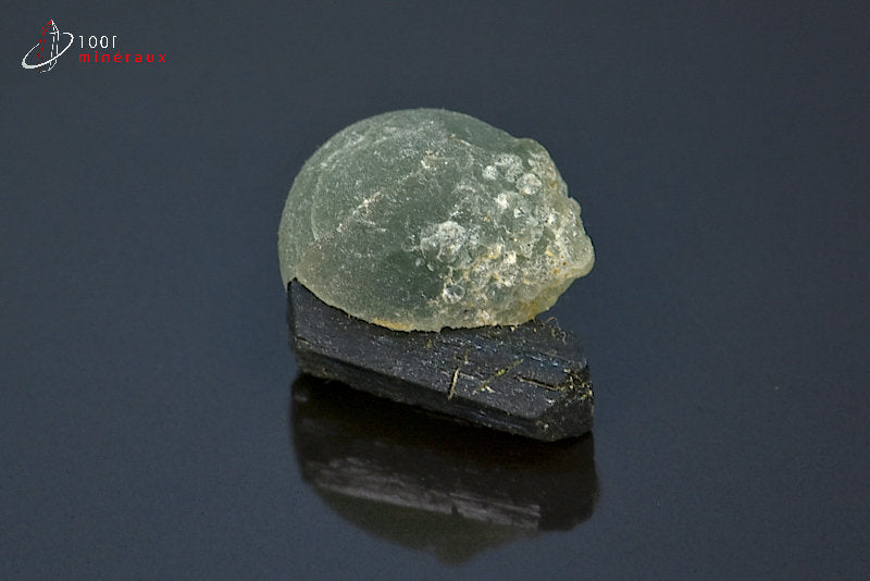 Minéral cristallisé d'épidote du Mali