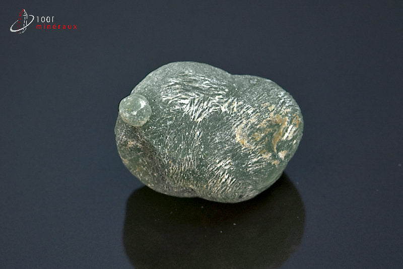 Minéral cristallisé de prehnite verte et du Mali